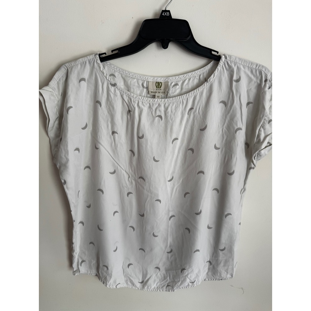 KOCH Crescent Moon Print Silk Blouse Womens White Size XS Short Sleeve Top